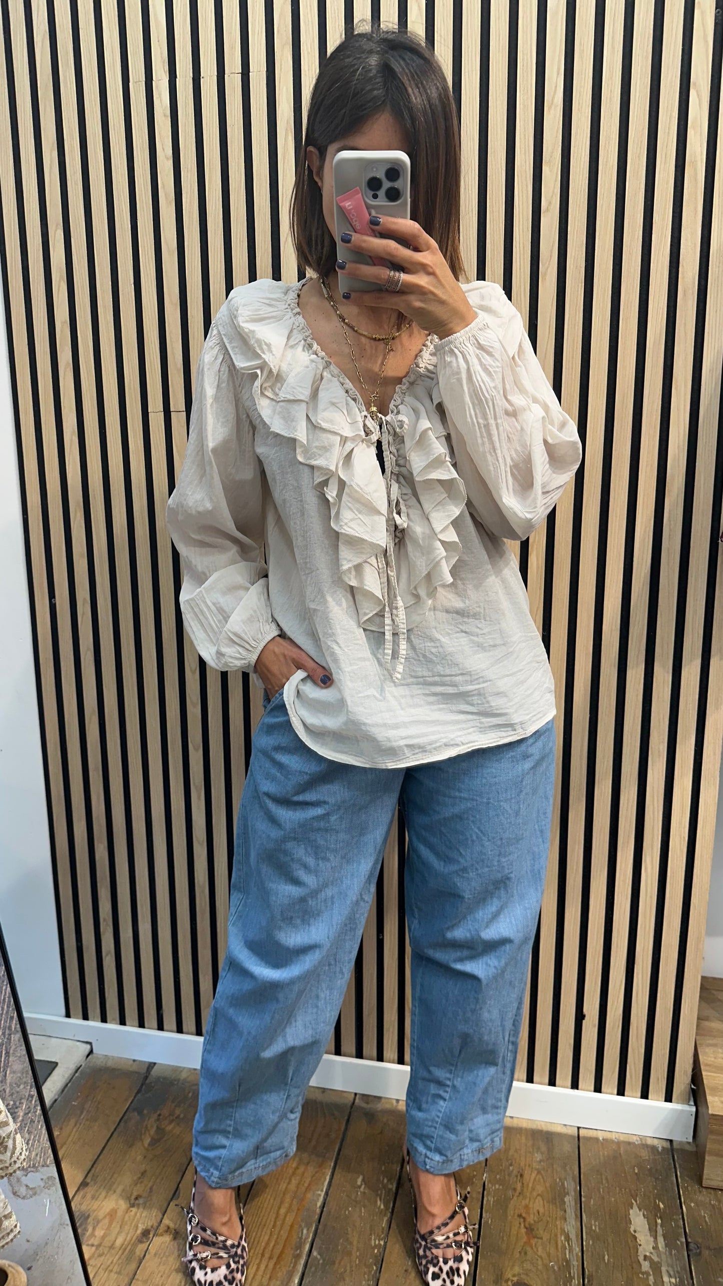 Blusa Jabot