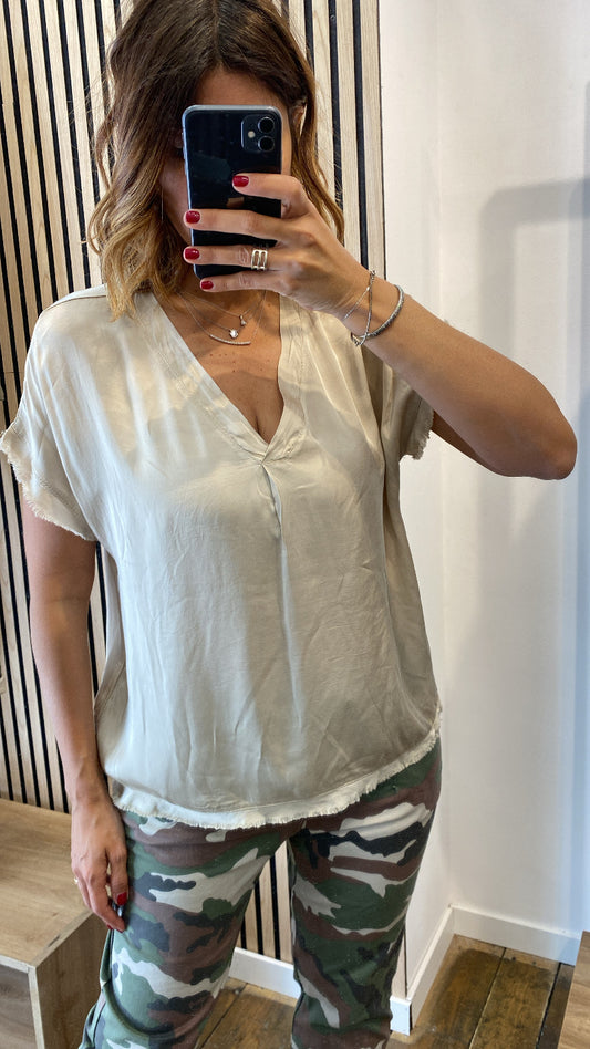 Blusa in viscosa a V sfrangiata | Più Colori